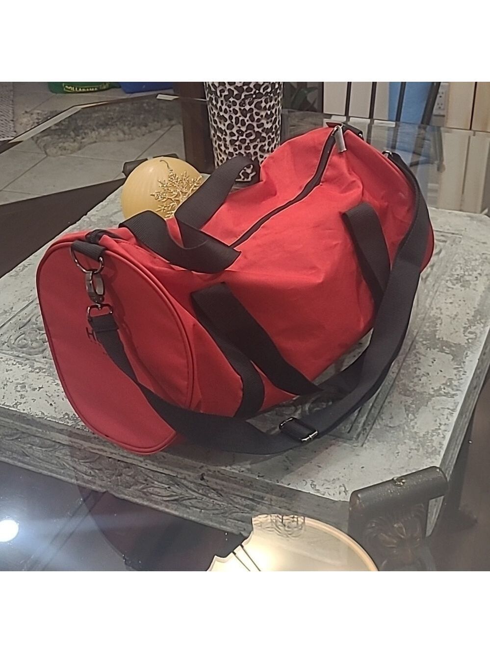 Hugo Boss Parfums Red Duffle Bag Travel Gym Handbag Black handles like new - Picture 2 of 10